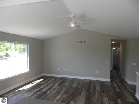 7421 E Meadows Dr, Cedar, MI 49621 photo 4