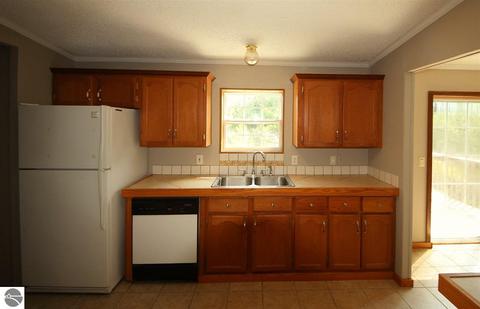 2499 Pine Breeze, Interlochen, MI 49643 photo 17