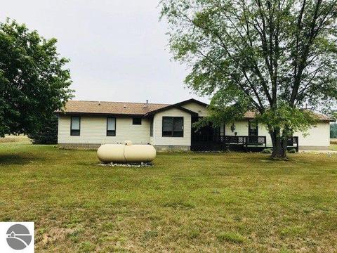 10261 E M-42, Manton, MI 49663 photo 38