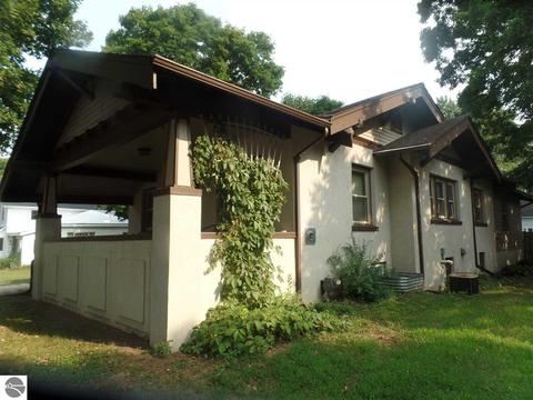 203 W Hall Rd, Shepherd, MI 48883 photo 1