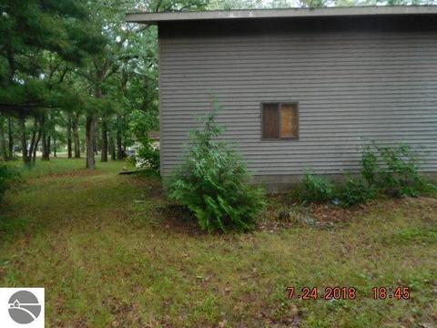4927 E Center St, Au Gres, MI 48703 photo 5