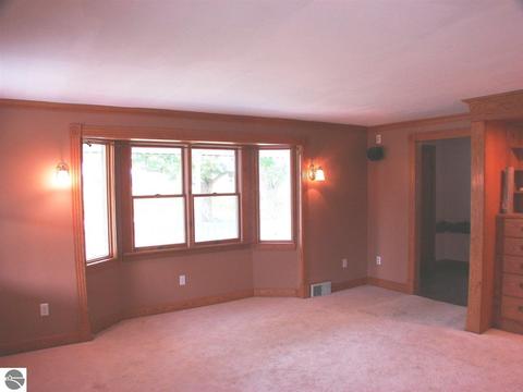 1629 S Bliss Rd, Sumner, MI 48889 photo 10
