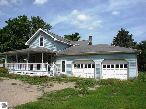 1629 S Bliss Rd, Sumner, MI 48889 photo 3
