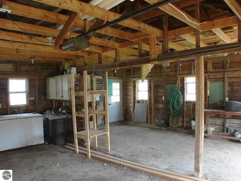 1629 S Bliss Rd, Sumner, MI 48889 photo 42