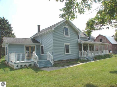 1629 S Bliss Rd, Sumner, MI 48889 photo 6