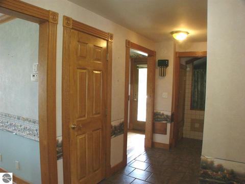 1629 S Bliss Rd, Sumner, MI 48889 photo 11