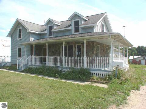 1629 S Bliss Rd, Sumner, MI 48889 photo 1