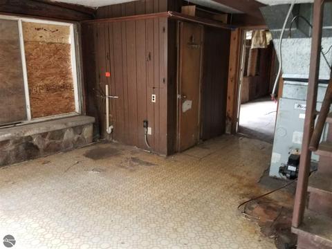514 E Clarence Rd, Harrison, MI 48625 photo 13