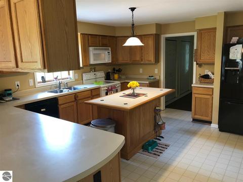 8685 N Gilbert Rd, Standish, MI 48658 photo 8