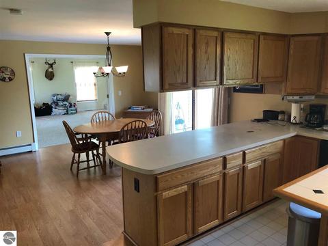 8685 N Gilbert Rd, Standish, MI 48658 photo 9