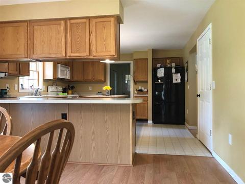 8685 N Gilbert Rd, Standish, MI 48658 photo 10
