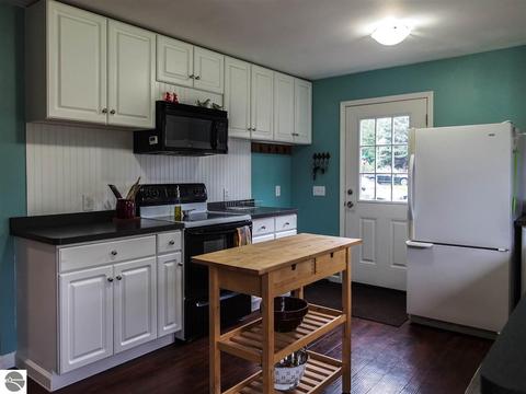 5755 Vinton Rd, Williamsburg, MI 49690 photo 6