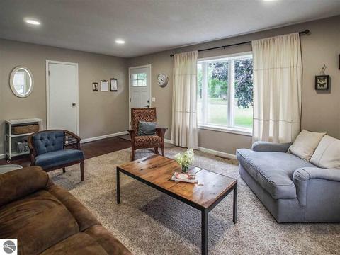 5755 Vinton Rd, Williamsburg, MI 49690 photo 8