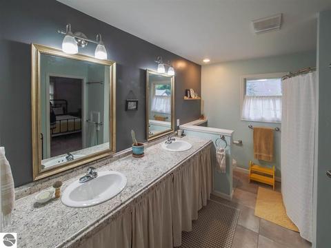 5755 Vinton Rd, Williamsburg, MI 49690 photo 11