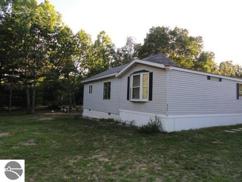 5670 Powers Rd, Alanson, MI 49706 photo 2