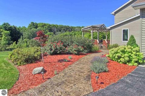 6506 E Hillside Dr, Cedar, MI 49621 photo 8