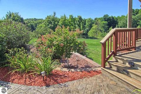6506 E Hillside Dr, Cedar, MI 49621 photo 9