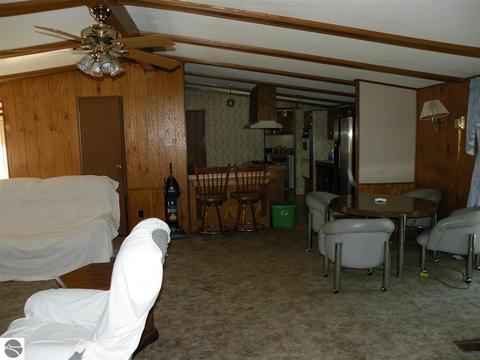 3595 Mcintosh Rd, Gladwin, MI 48624 photo 4