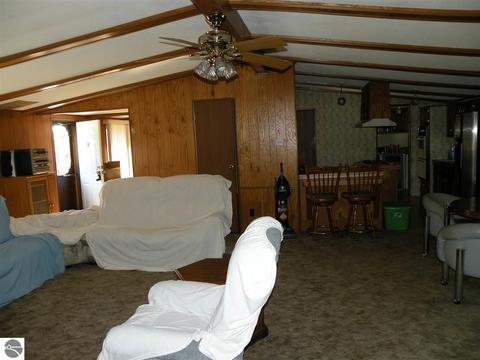 3595 Mcintosh Rd, Gladwin, MI 48624 photo 8