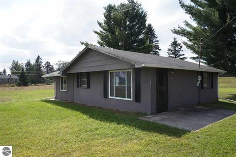 3467 Lupton Rd, Lupton, MI 48635 photo 2