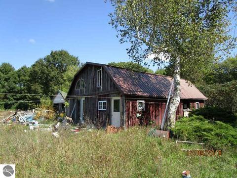 10305 E River Rd, Mount Pleasant, MI 48858 photo 28
