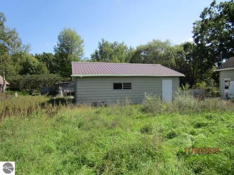 10305 E River Rd, Mount Pleasant, MI 48858 photo 24