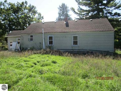 10305 E River Rd, Mount Pleasant, MI 48858 photo 23