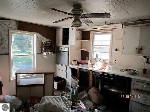 10305 E River Rd, Mount Pleasant, MI 48858 photo 9