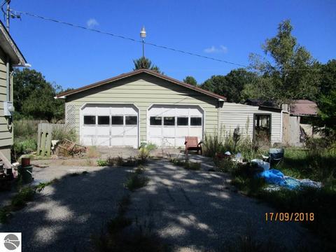 10305 E River Rd, Mount Pleasant, MI 48858 photo 21