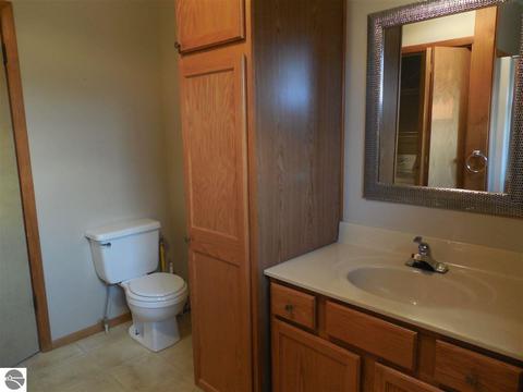 11506 S Shepherd Rd, Shepherd, MI 48883 photo 13