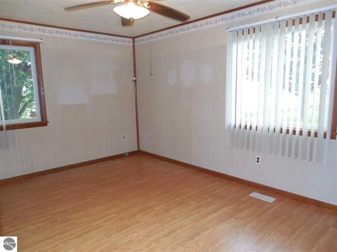 11506 S Shepherd Rd, Shepherd, MI 48883 photo 8