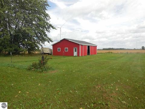 9377 E Olive Rd, Wheeler, MI 48662 photo 7