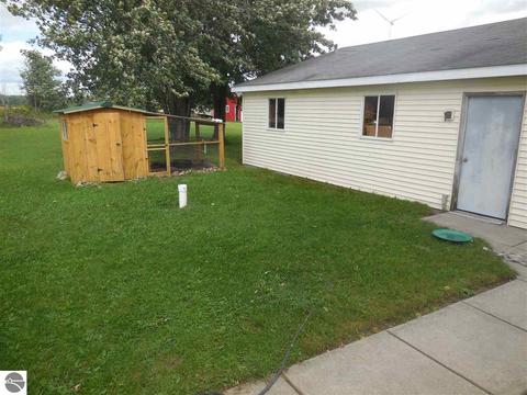 9377 E Olive Rd, Wheeler, MI 48662 photo 12