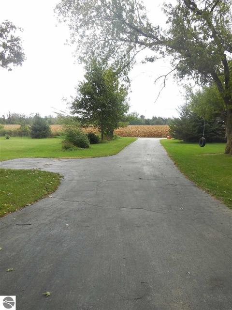 9377 E Olive Rd, Wheeler, MI 48662 photo 35