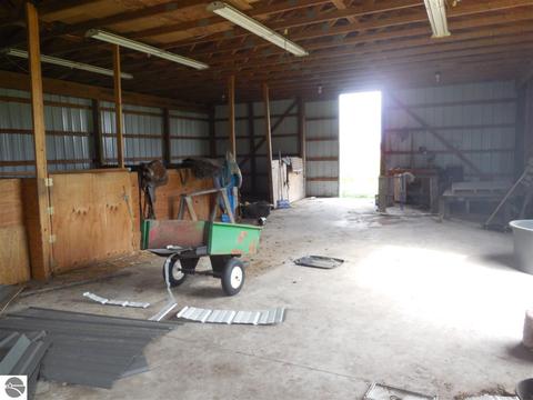 9377 E Olive Rd, Wheeler, MI 48662 photo 9