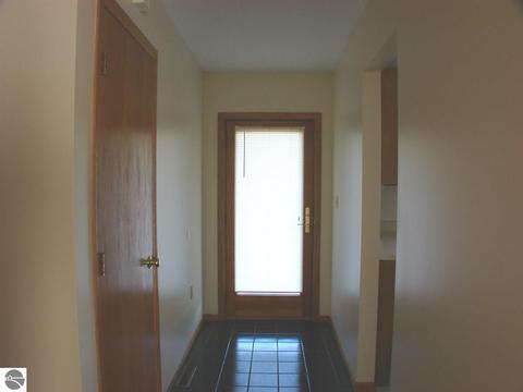 685 W Tyler Rd, Ithaca, MI 48847 photo 6