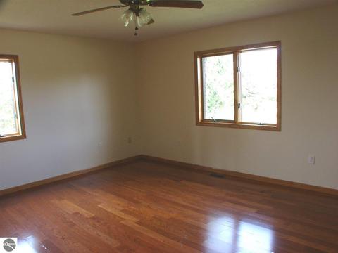 685 W Tyler Rd, Ithaca, MI 48847 photo 21
