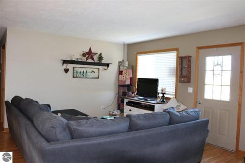 3875 W Fillmore Rd, Ithaca, MI 48847 photo 5