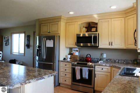 3875 W Fillmore Rd, Ithaca, MI 48847 photo 4