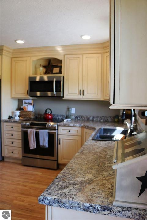 3875 W Fillmore Rd, Ithaca, MI 48847 photo 3