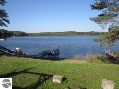 663 Deerfield Ln, Lupton, MI 48635 photo 9