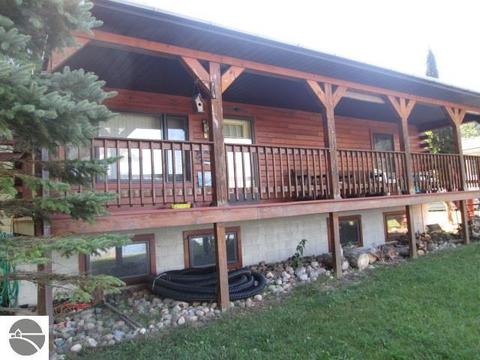 663 Deerfield Ln, Lupton, MI 48635 photo 4