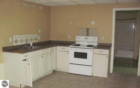 904 Greg Rd, Petoskey, MI 49770 photo 9
