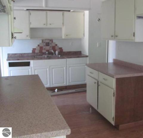 904 Greg Rd, Petoskey, MI 49770 photo 6