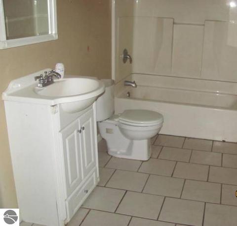 904 Greg Rd, Petoskey, MI 49770 photo 10