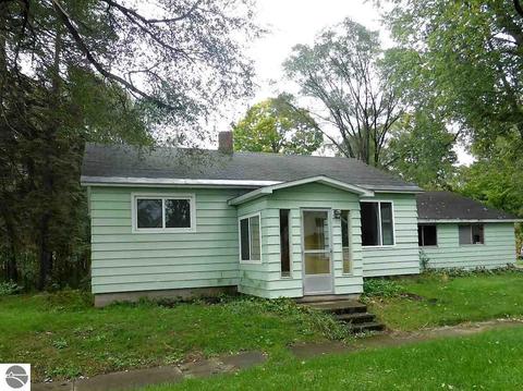 16981 Second St, Copemish, MI 49625 photo 2