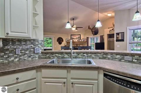 10943 Dylan Dr, Interlochen, MI 49643 photo 11