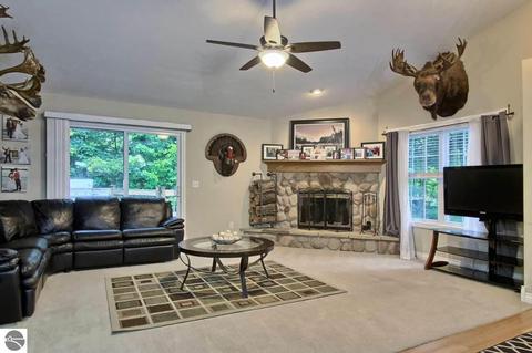 10943 Dylan Dr, Interlochen, MI 49643 photo 5