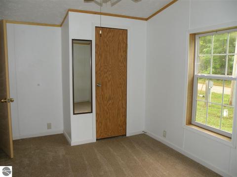 1835 Oak, Gladwin, MI 48624 photo 12