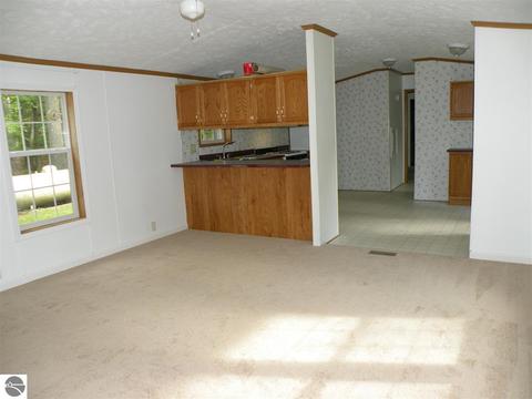 1835 Oak, Gladwin, MI 48624 photo 4